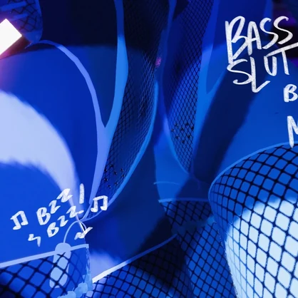 BASS ♫ SLUT