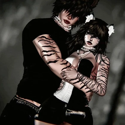 Naomi & Nalo