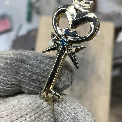 【グッズ】リアアリスのキーネックレス